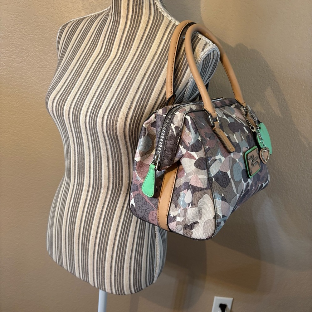 🔥Guess Multicolor Camouflage Satchel - Picture 13 of 14